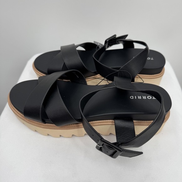 Torrid Shoes Womens Size 12 WW Flatform Sandal Crisscross Wide Width Black - Picture 3 of 9